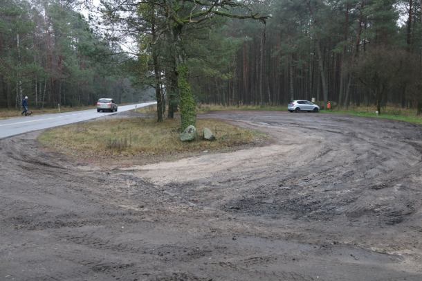 Gmina Czarne, wspólnie z Nadleśnictwem Czarnobór, odnowi parking przy drodze wojewódzkiej nr 201