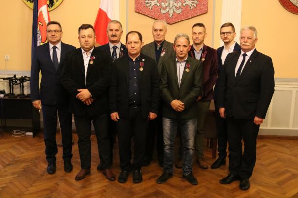 Członkowie Człuchowskiego Stowarzyszenia Honorowych Dawców Krwi uhonorowani przez prezydenta
