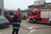 Trwa szacowanie strat po pożarze poddasza budynku przy ulicy Kowalskiej w Kościerzynie