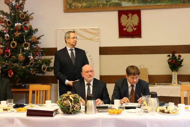 Sołtysi i radni z gminy Chojnice chcą, by rząd podwyższył pensje samorządowców