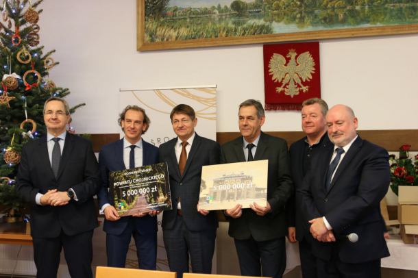 Burmistrz Chojnic publicznie dziękuje gminie Chojnice za duży zastrzyk finansowy