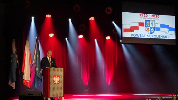 Najnowsza historia powiatu sępoleńskiego na uroczystościach 100-lecia samorządu