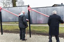W Lipuszu odsłonięto pamiątkowe tablice z listą mieszkańców uwięzionych w hitlerowskim obozie w Potulicach