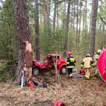 Tragiczny wypadek na drodze Powałki - Klosnowo. fot. PSP Chojnice