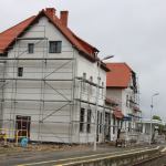 Dworzec kolejowy w Człuchowie w trakcie remontu. fot. Wojciech Piepiorka