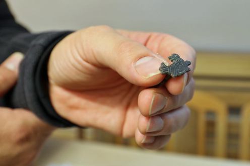 "To jest oczywiście unikalna sprawa". Odkrycia archeologiczne w okolicach jeziora Ostrowite. Badania na wyspie będą kontynuowane (FOTO)