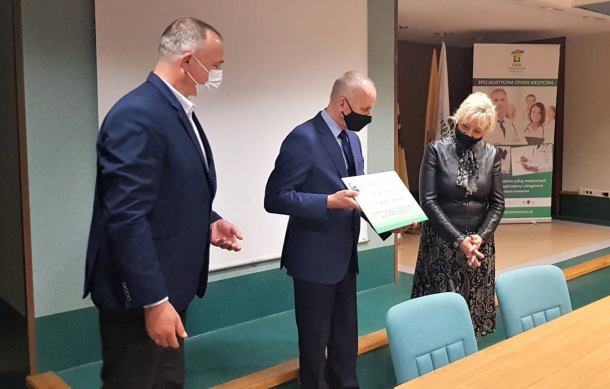 Gmina Kościerzyna przekazała 100 tys. zł na doposażenie Oddziału Położniczo-Ginekologicznego w kościerskim szpitalu (FOTO)