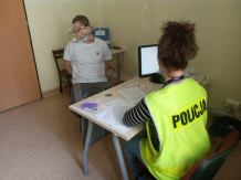 Ukradł gminny rejestrator monitoringu w Konarzynach. Po godzinie został zatrzymany