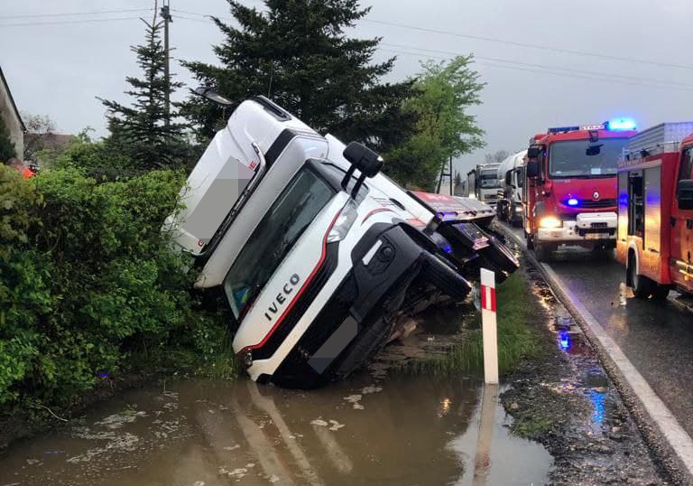 Śmiertelny wypadek na drodze krajowej nr 25 w miejscowości Przepałkowo w powiecie sępoleńskim