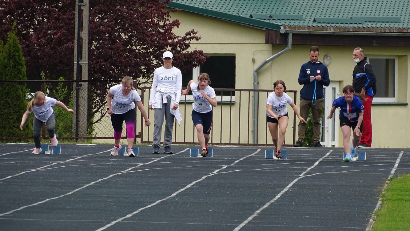 W Sępólnie Krajeńskim w niedzielę 23.05 drugi dzień mistrzostw Polski w lekkiej atletyce osób niepełnosprawnych FOTO
