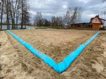 Boiska do siatkówki plażowej w Ostrowitem, w gminie Chojnice, gotowe. Powstały dzięki zaangażowaniu mieszkańców