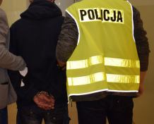 Chojniccy policjanci jednego dnia zatrzymali dwóch poszukiwanych mężczyzn