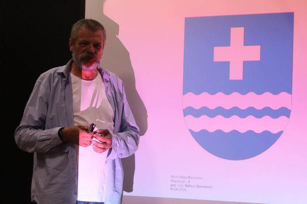 Propozycje są cztery. Tadeusz Matwijewicz opracował koncepcję herbu gminy Rzeczenica (ROZMOWA)