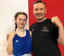 Klaudia Bruska z Boxing Team Chojnice zapewniła sobie medal Ogólnopolskiej Olimpiady Młodzieży