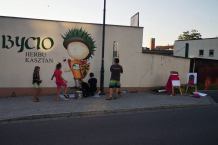W Bytowie powstaje pierwszy w mieście oficjalny mural. Maluje go młodzież z Bytowskiego Centrum Kultury