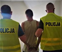 Bytowscy policjanci zatrzymali trzy osoby w związku z włamaniem i kradzieżą paliwa