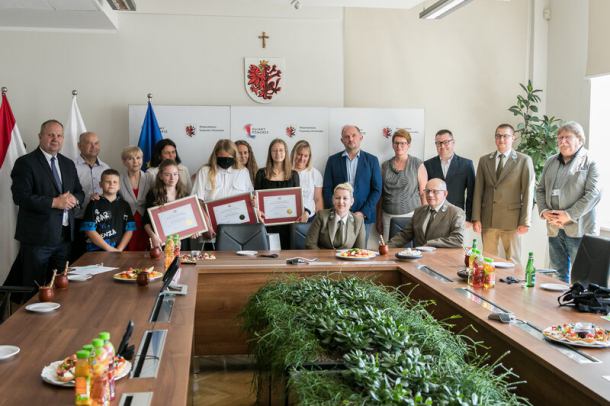 Troje uczniów z Więcborka z trzecim miejscem w ogólnopolskim konkursie "Poznajemy parki krajobrazowe Polski" (FOTO)