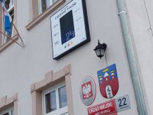Więcbork ma tablicę informującą o stanie zanieczyszczenia powietrza