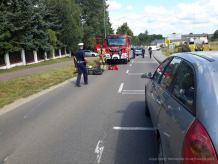 Zderzenie opla z motocyklem. 65-latka ukarana za spowodowanie kolizji drogowej w Charzykowach k. Chojnic