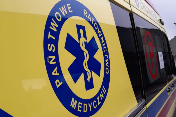 Szesnastoletni rowerzysta potrącony przez busa na rondzie w Człuchowie. Policja ustala okoliczności wypadku