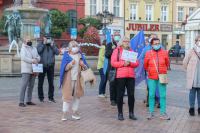 &bdquo;Tak dla Polski europejskiej&rdquo;, &bdquo;Bez Unii czeka nas reżim&rdquo;. W  Chojnicach r&oacute;wnież odbyła się prounijna demonstracja