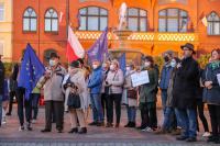 &bdquo;Tak dla Polski europejskiej&rdquo;, &bdquo;Bez Unii czeka nas reżim&rdquo;. W  Chojnicach r&oacute;wnież odbyła się prounijna demonstracja