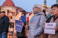 &bdquo;Tak dla Polski europejskiej&rdquo;, &bdquo;Bez Unii czeka nas reżim&rdquo;. W  Chojnicach r&oacute;wnież odbyła się prounijna demonstracja