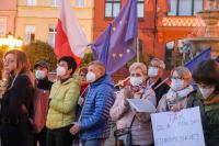 &bdquo;Tak dla Polski europejskiej&rdquo;, &bdquo;Bez Unii czeka nas reżim&rdquo;. W  Chojnicach r&oacute;wnież odbyła się prounijna demonstracja