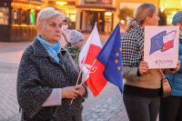 &bdquo;Tak dla Polski europejskiej&rdquo;, &bdquo;Bez Unii czeka nas reżim&rdquo;. W  Chojnicach r&oacute;wnież odbyła się prounijna demonstracja