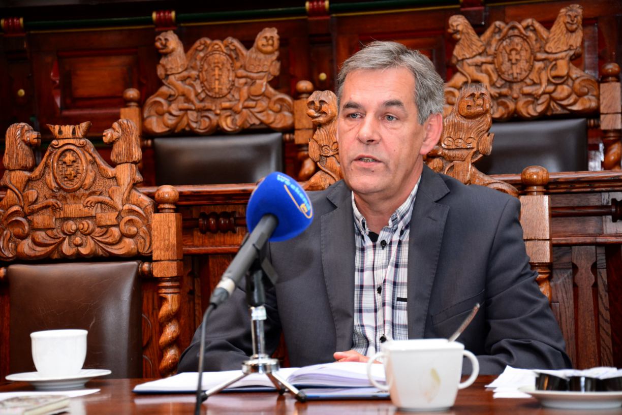Burmistrz Chojnic odpiera zarzuty, że miasto więcej pieniędzy wkłada w sport niż w kulturę
