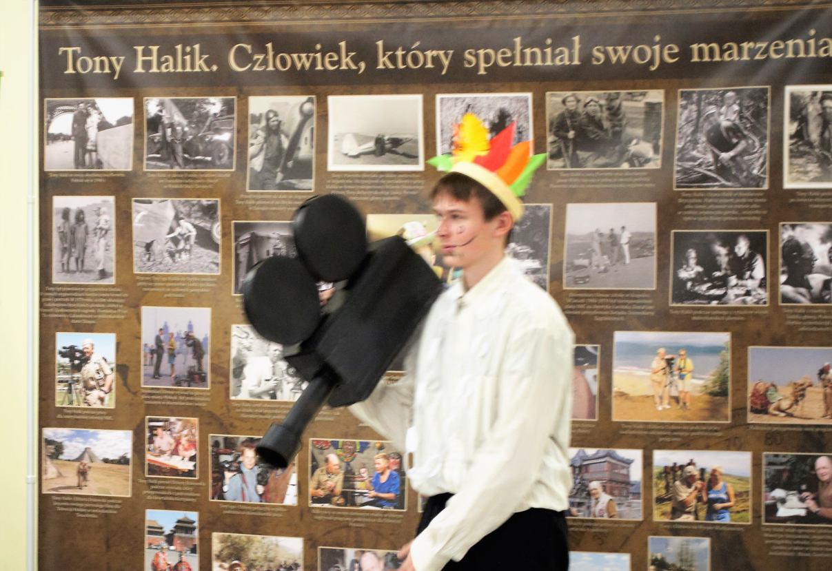 Tony Halik, człowiek, który spełniał swoje marzenia inspiruje uczniów z Wierzchowa Dworca
