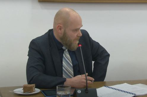 Burmistrz Brus będzie zarabiał dwa razy więcej. "Ja uważam, że to adekwatna kwota" kontra "To nie jest w porządku wobec mieszkańc&oacute;w"