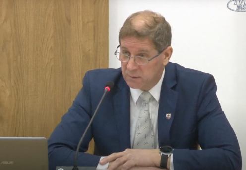 Burmistrz Brus będzie zarabiał dwa razy więcej. "Ja uważam, że to adekwatna kwota" kontra "To nie jest w porządku wobec mieszkańc&oacute;w"