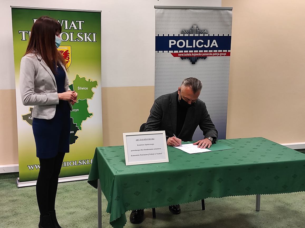 Powstał komitet dla ufundowania sztandaru dla tucholskiej Komendy Powiatowej Policji FOTO