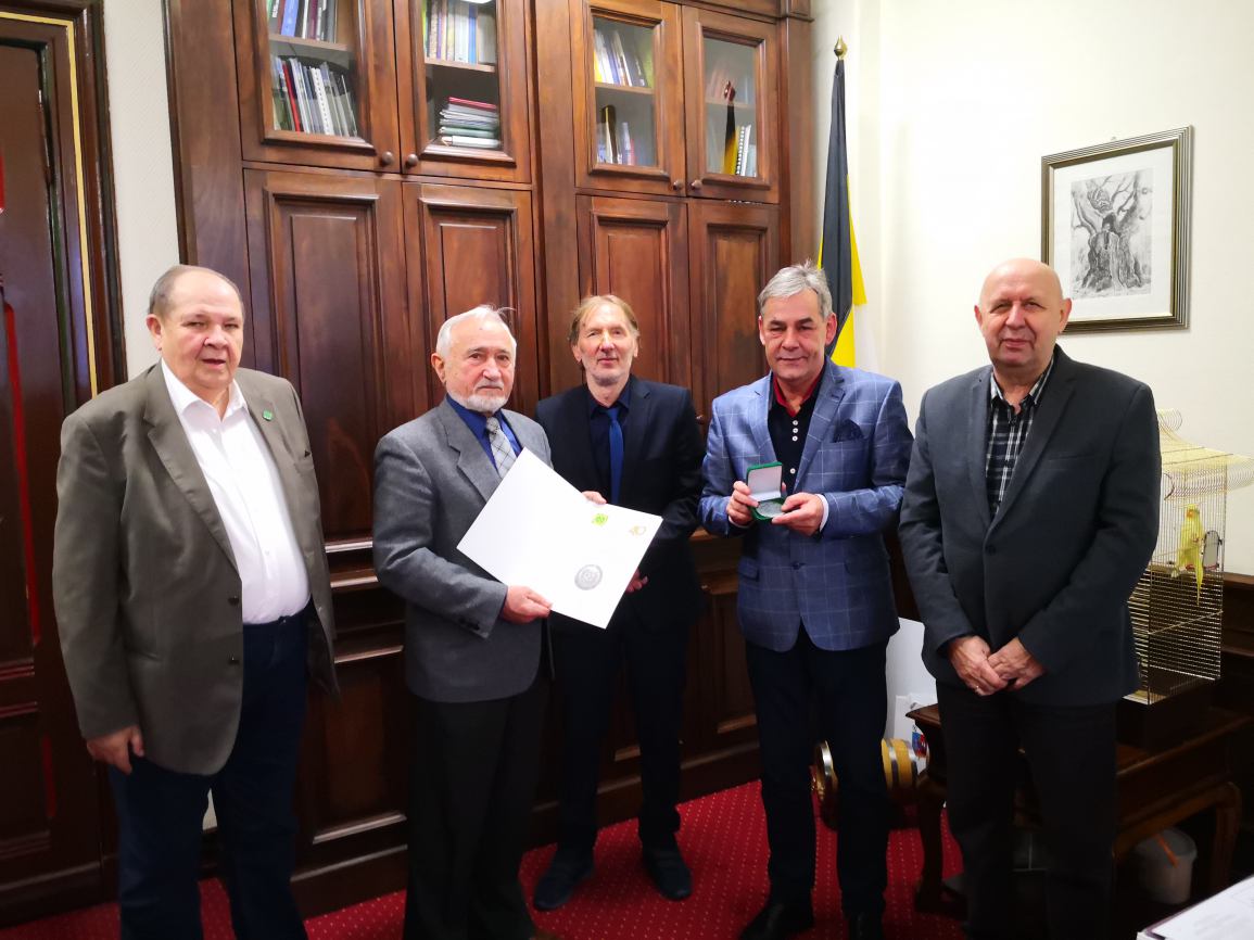 Medal Polskiego Związku Działkowców &bdquoBene Meritus&rdquo dla burmistrza Chojnic