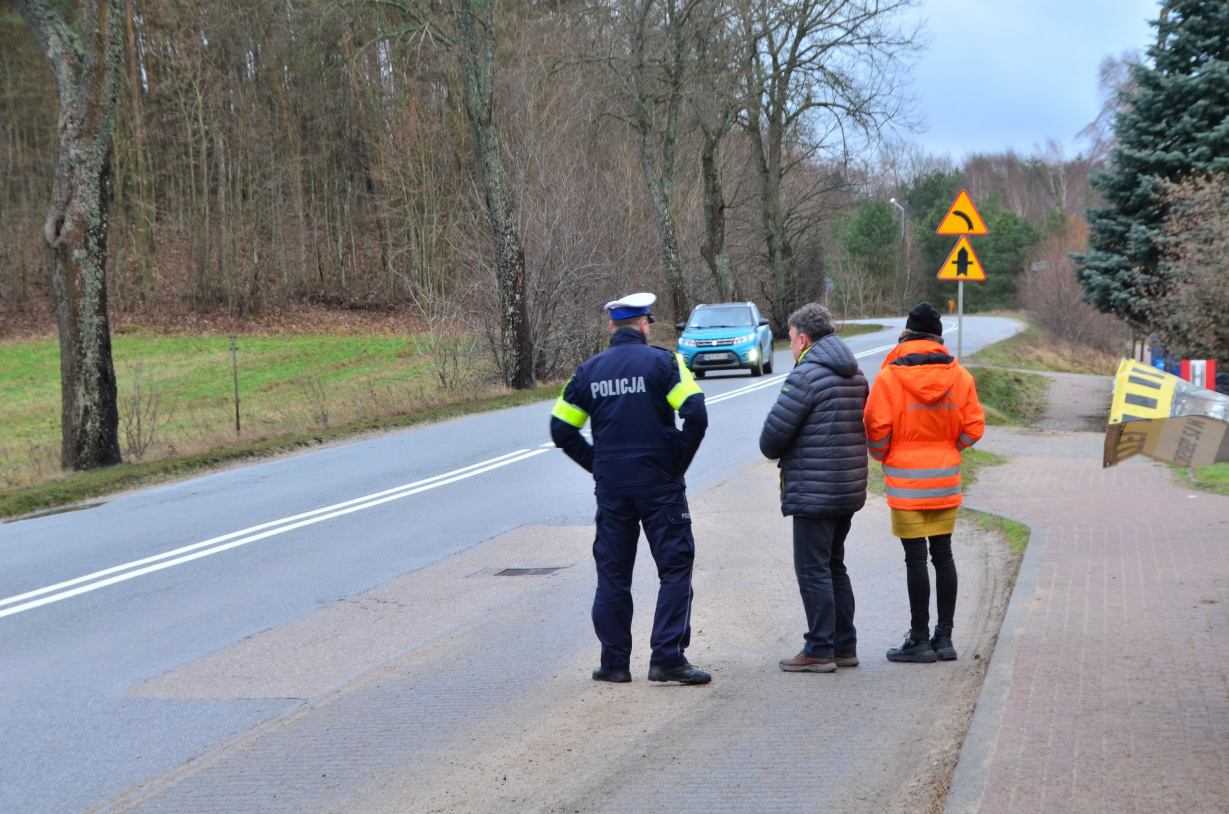 Specjalna komisja badała miejsce śmiertelnego wypadku w Szumlesiu Szlacheckim, w powiecie kościerskim