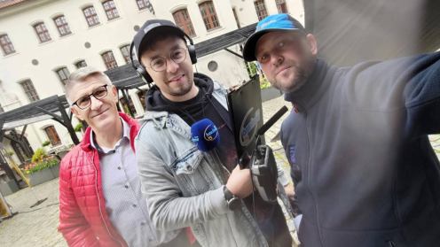 Nadajemy z Bytowa. Trwa Festiwal Biegowy, przed nami 40. P&oacute;łmaraton Goch&oacute;w w nocnej scenerii (RELACJE, FOTO)