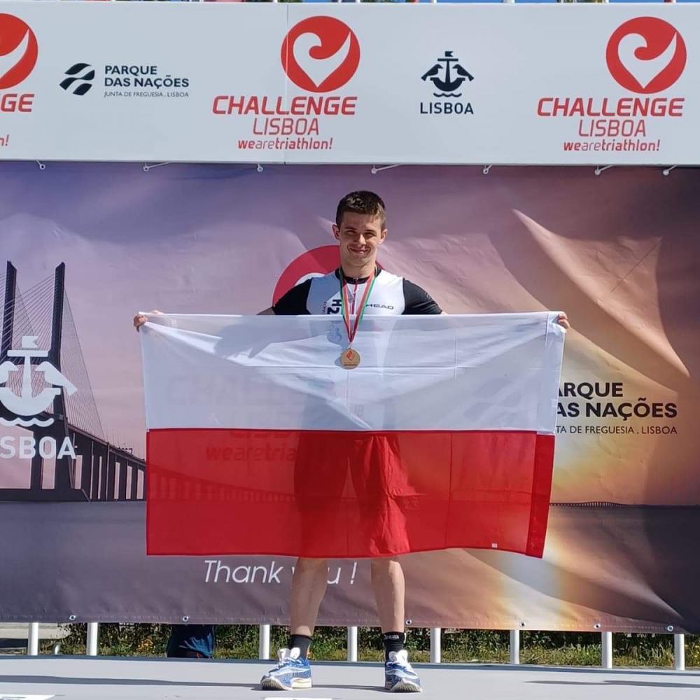 Starszy aspirant Łukasz Krieger z KP PSP w Sępólnie Krajeńskim został mistrzem świata strażaków w triathlonie