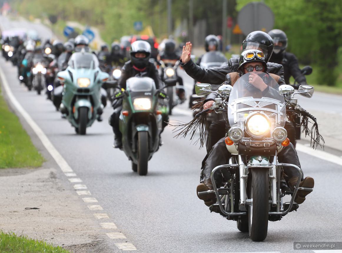 Nasze motocykle, nasze podejście do życia i nasza pasja. 200 motocykli przejechało w paradzie na otwarcie sezonu FOTO