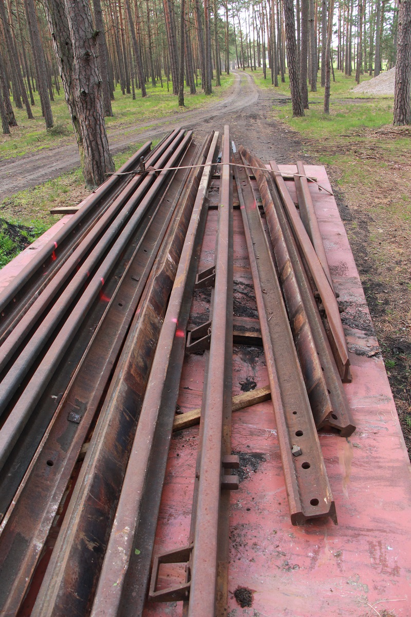 Tucholscy policjanci zatrzymali złodziei szyn kolejowych z nieczynnego torowiska w pobliżu Lipowej Tucholskiej