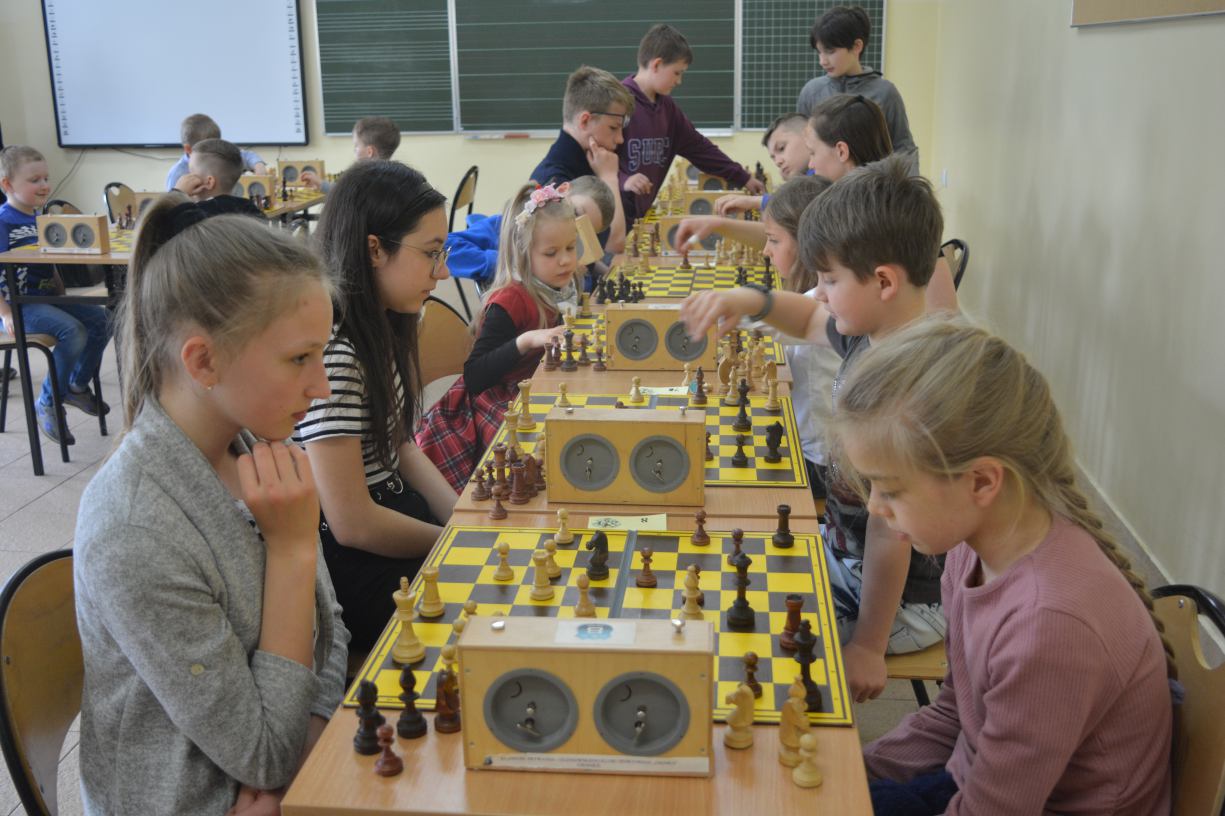 Turniej szachów błyskawicznych w Chojnicach FOTO, WYNIKI
