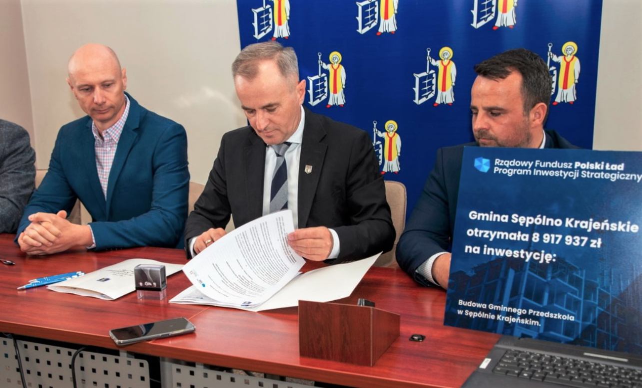 Władze Sępólna Krajeńskiego podpisały umowę na budowę trzeciego przedszkola w mieście