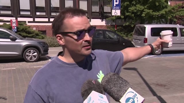 W centrum Gdańska mężczyzna wjechał w ludzi wynajętym samochodem. Jedna osoba trafiła do szpitala