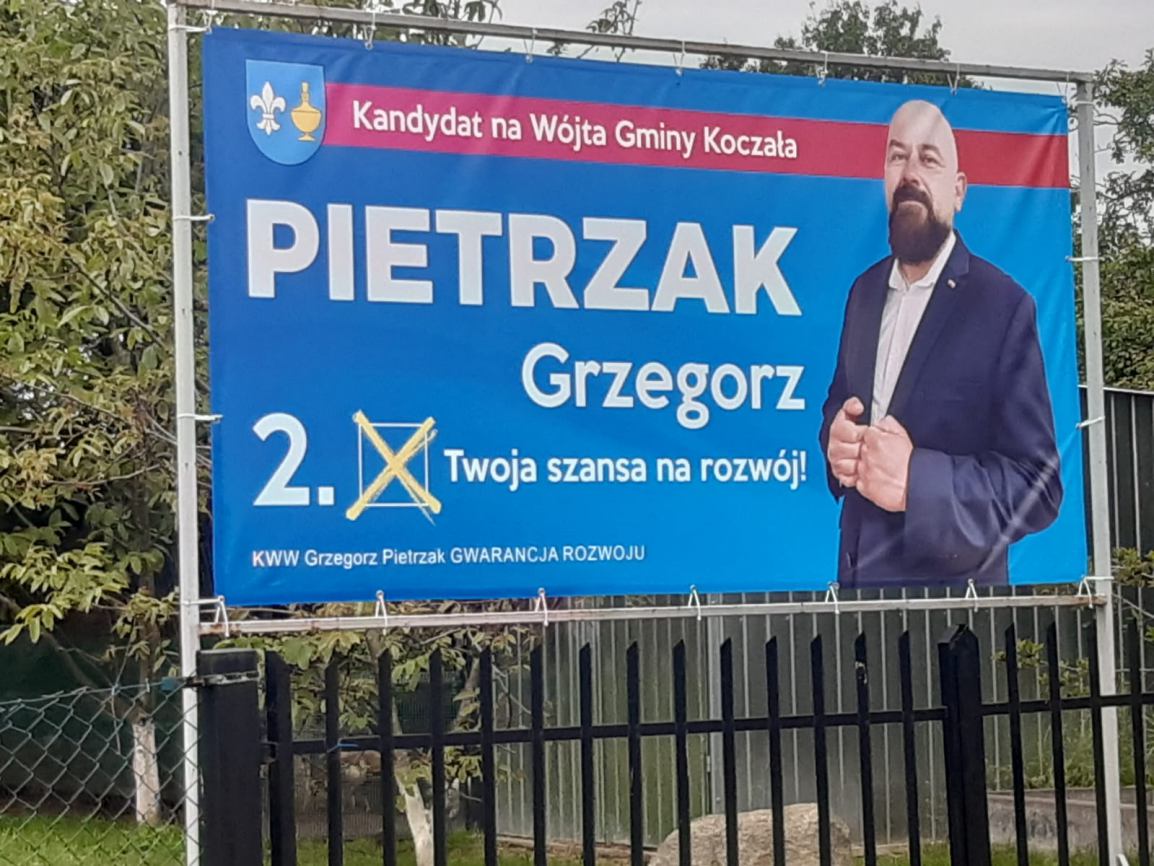 Policja sprawdzi, czy Grzegorz Pietrzak wykorzystał zgodnie z prawem herb gminy Koczała w swoich materiałach wyborczych