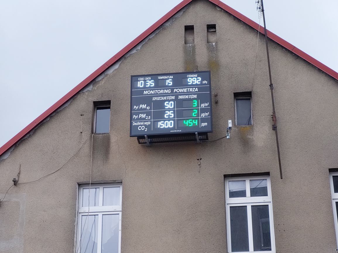 W centrum Sępólna Krajeńskiego pojawiła się tablica informująca o jakości powietrza w mieście