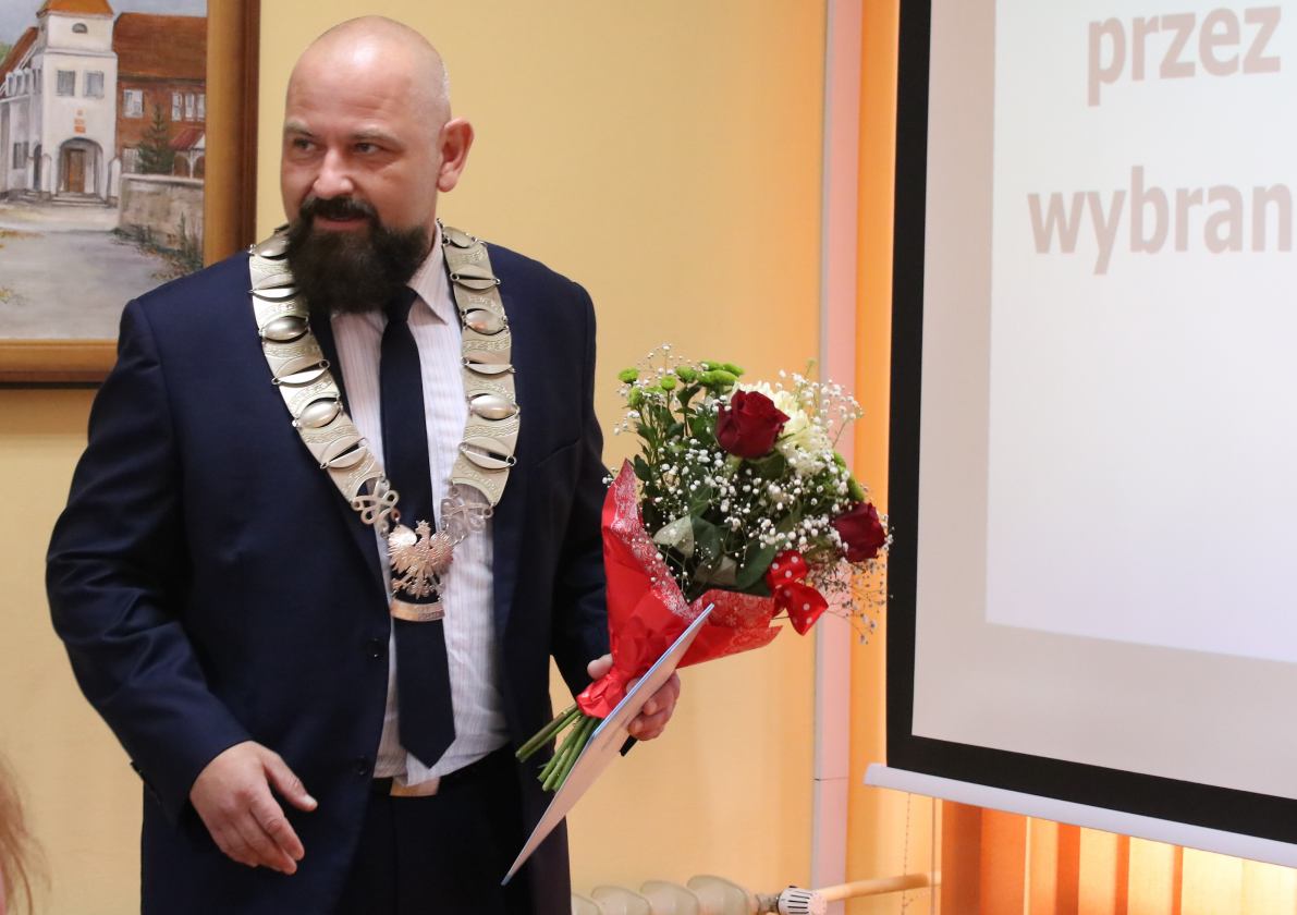 Nowy wójt gminy Koczała Grzegorz Pietrzak będzie zarabiał 15 tys. 330 zł miesięcznie. To więcej od jego poprzednika