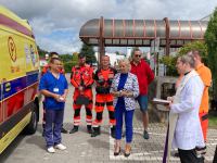 Szpital w Kościerzynie ma do dyspozycji nową karetkę. To nowy mercedes sprinter. "Zastąpi starszą karetkę"