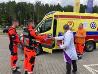 Szpital w Kościerzynie ma do dyspozycji nową karetkę. To nowy mercedes sprinter. "Zastąpi starszą karetkę"