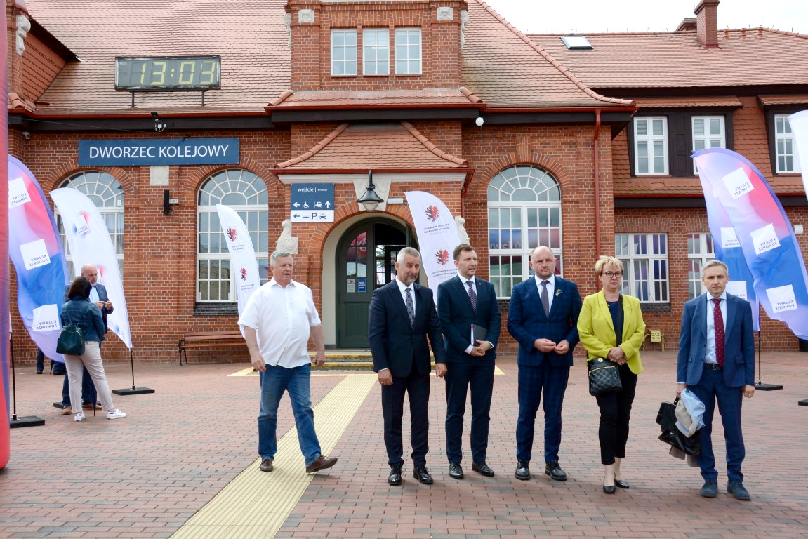 Zrewitalizowany dworzec w Tucholi oficjalnie otwarty. Remontu dokonaliśmy dwuetapowo FOTO