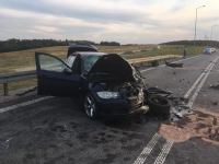 Śmiertelny wypadek drogowy w Kościerzynie. Nie żyje jedna osoba, dwie są ranne